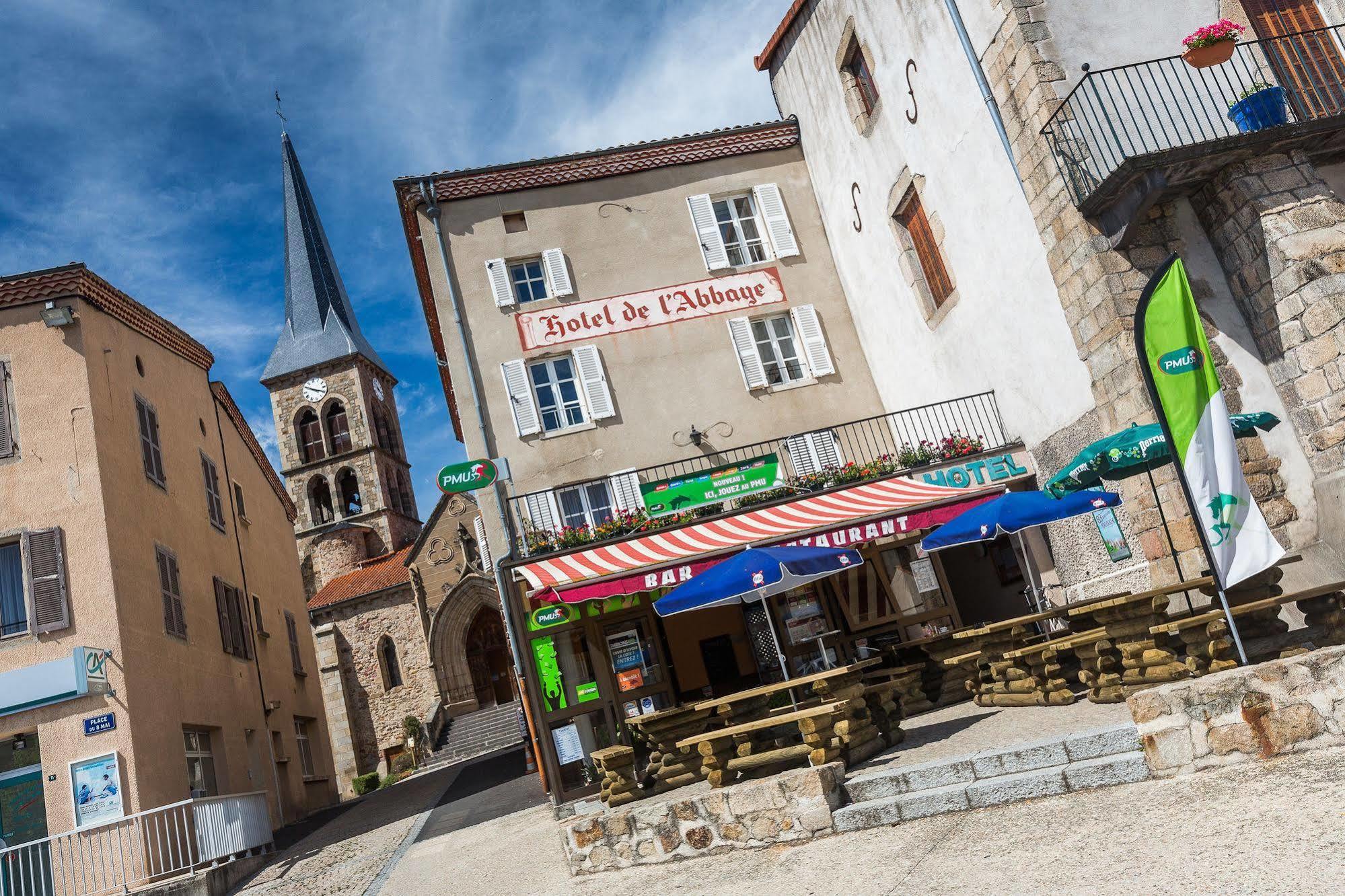 Hotel De L'Abbaye Sauxillanges Exterior photo